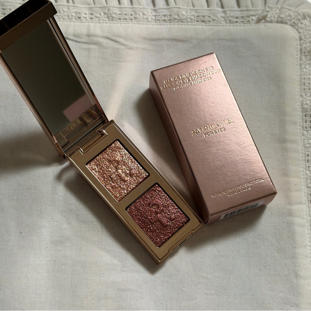 Patrick Ta Glam Duo Eyeshadow - slow burn - Champagne and rose gold